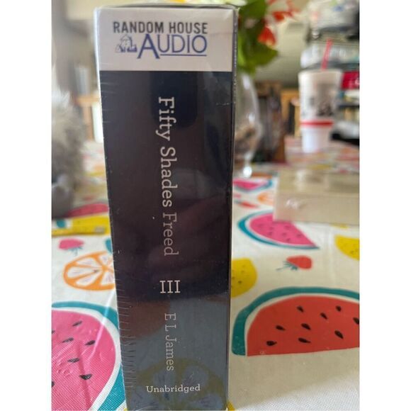 Fifty Shades Freed: Book Three of the Fifty Shades Trilogy  New unopened  audio - Picture 8 of 11